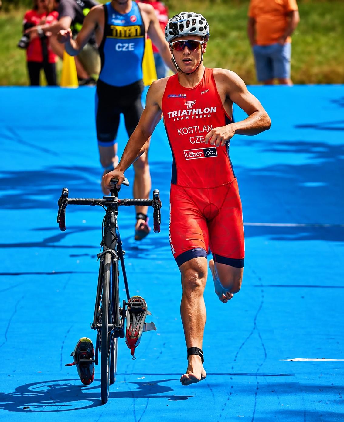 Triathlonbekleidung und Einteiler nach Maß